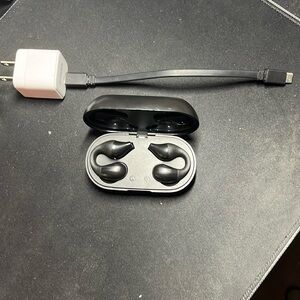 NEW BLACK SO3 HEAD-BUDS COMES WITH CHARGER!!🔥🔥🔥 🎧